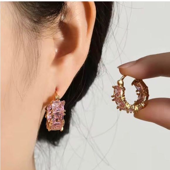 Earrings - Picture 4 of 4